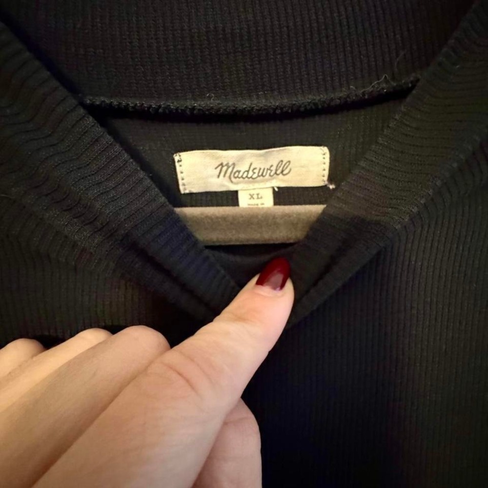 Black mock neck - Picture 4 of 8